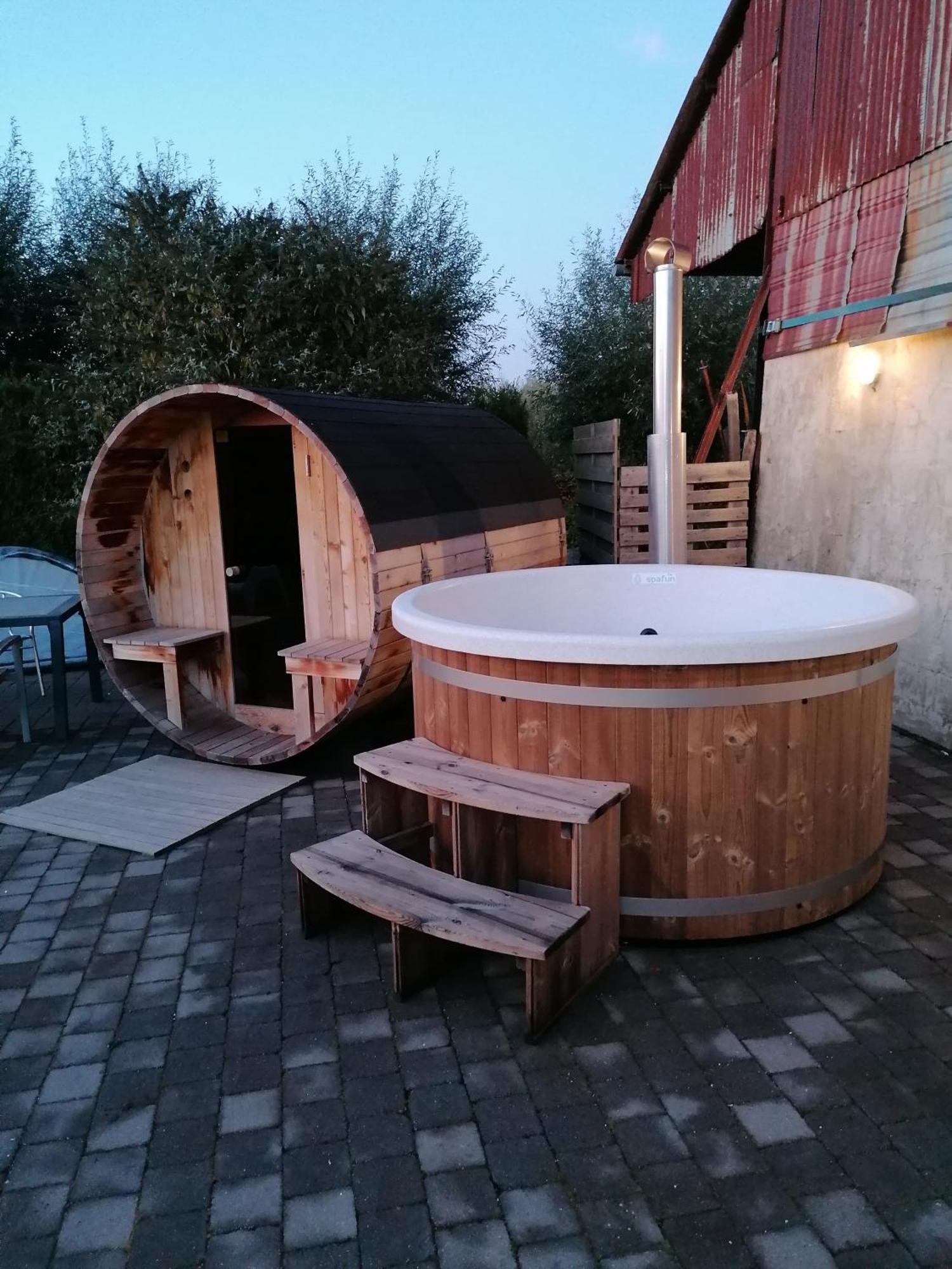 De Smishoeve Met Kinderpret, Dieren En Wellness Heers エクステリア 写真